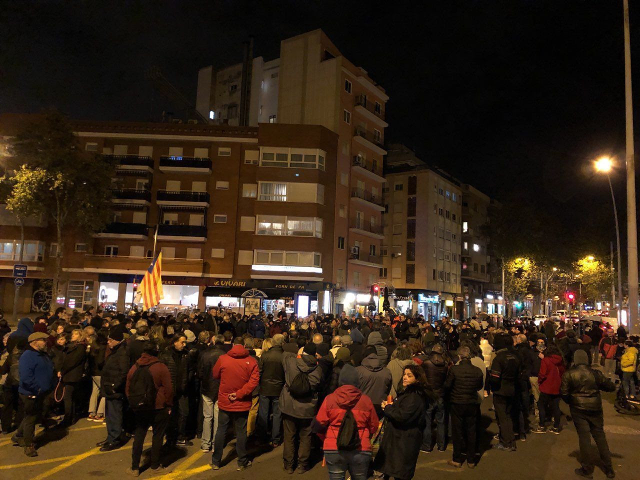 Protesta de los CDR en la avenida Meridiana para denunciar la sentencia del procés