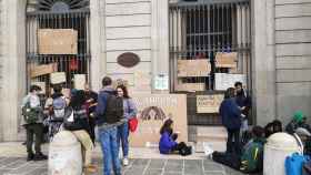 Los jóvenes dirigen ahora sus críticas contra la alcaldesa Ada Colau