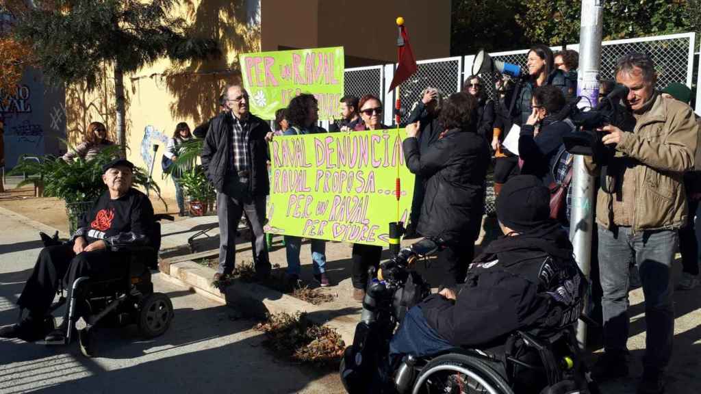 Manifestantes en El Raval / EUROPA PRESS