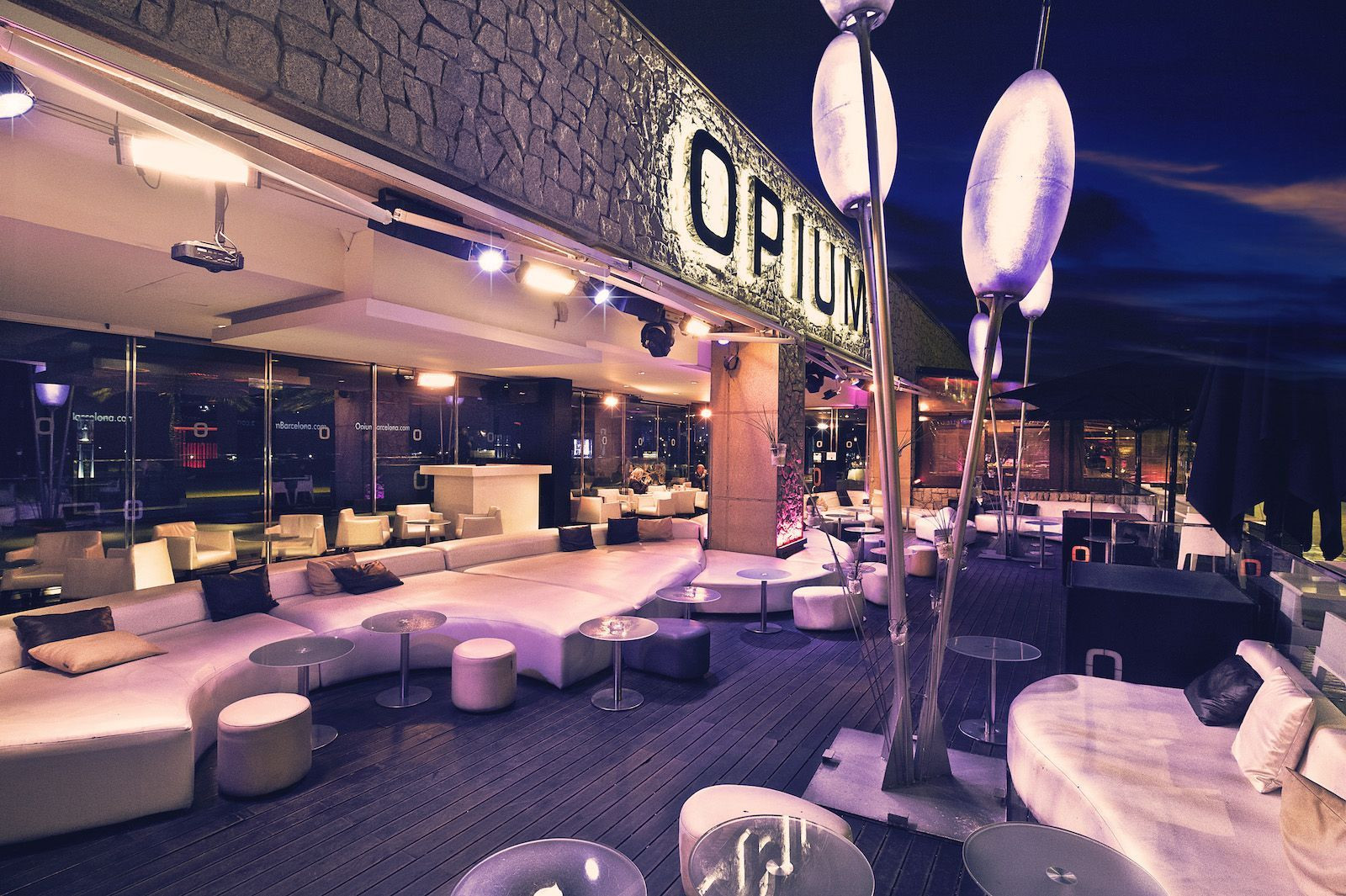 Terraza de la discoteca Opium de Barcelona, que permanece cerrada por el estado de alarma / site oficial Opium