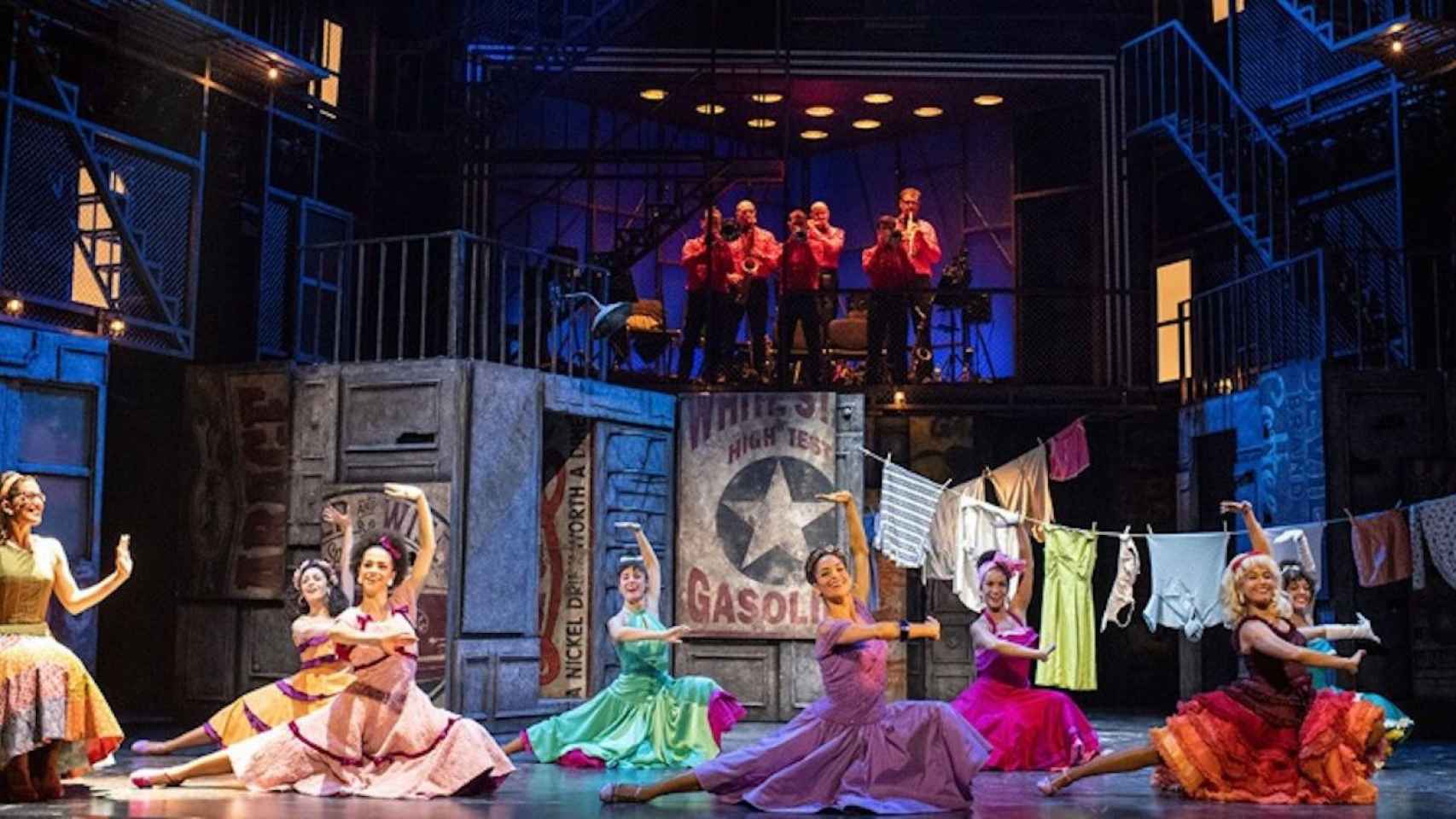 Parte del elenco del musical 'West Side Story', que se estrenará en Barcelona