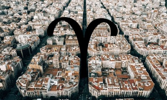 Signo del horóscopo aries sobre el Eixample de Barcelona / BMAGAZINE