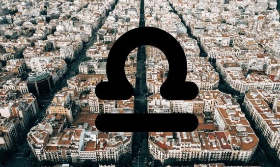 Signo del horóscopo libra sobre el Eixample de Barcelona / BMAGAZINE