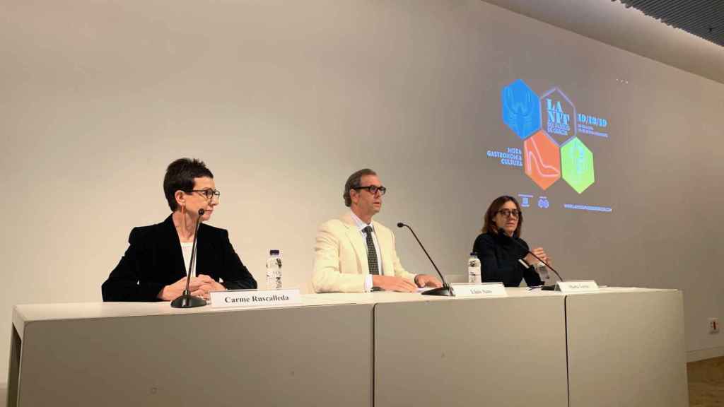 Carme Ruscalleda, Lluís Sans y Marta Torras, portavoces de la Nit del Passeig de Gràcia durante su presentación / VM