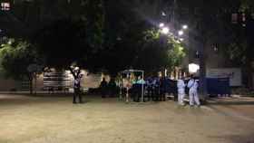 Cordón policial después de una muerte violenta en Ciutat Vella en 2019 / A.L.