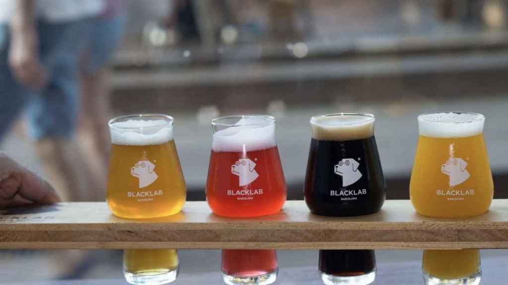 Cervezas artesanas del Blacklab Brewhouse / site oficial BLACKLAB BREWHOYSE