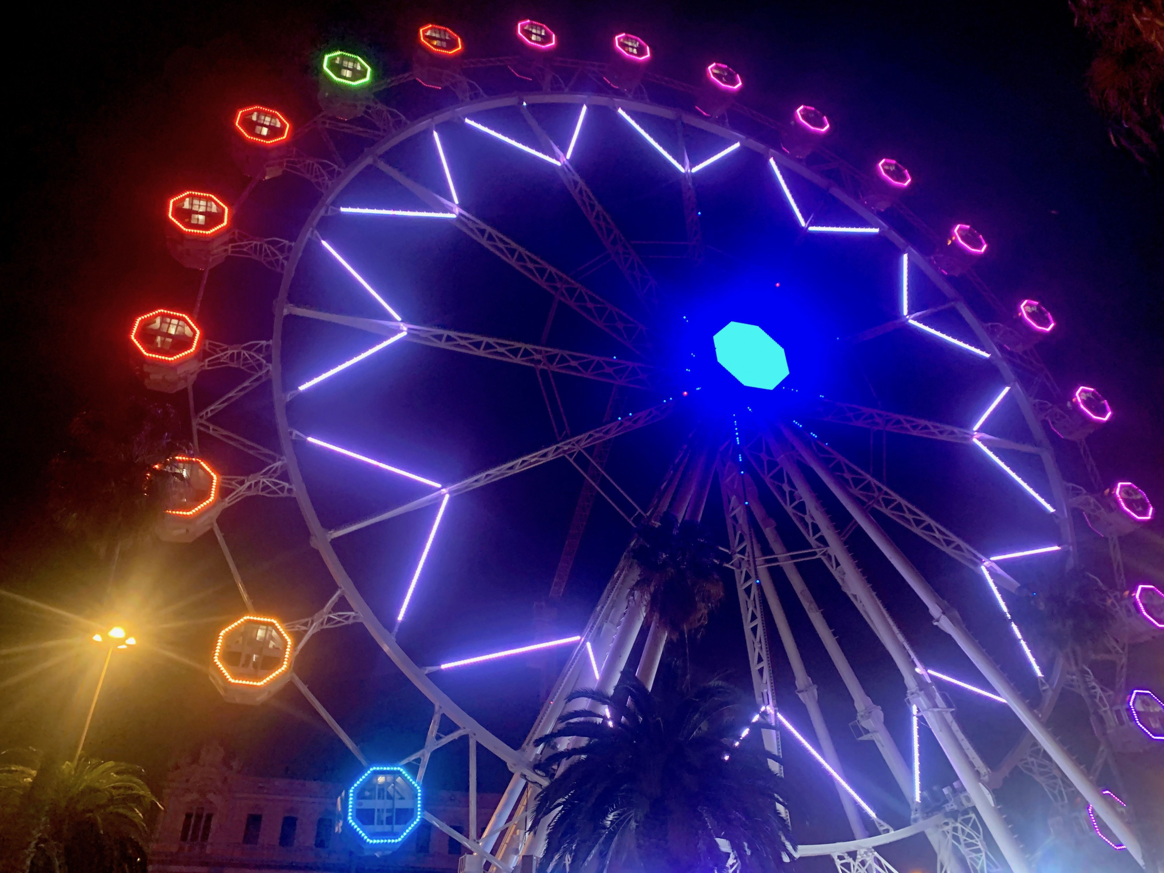 Noria gigante de la Feria de Navidad del Port Vell / BMAGAZINE