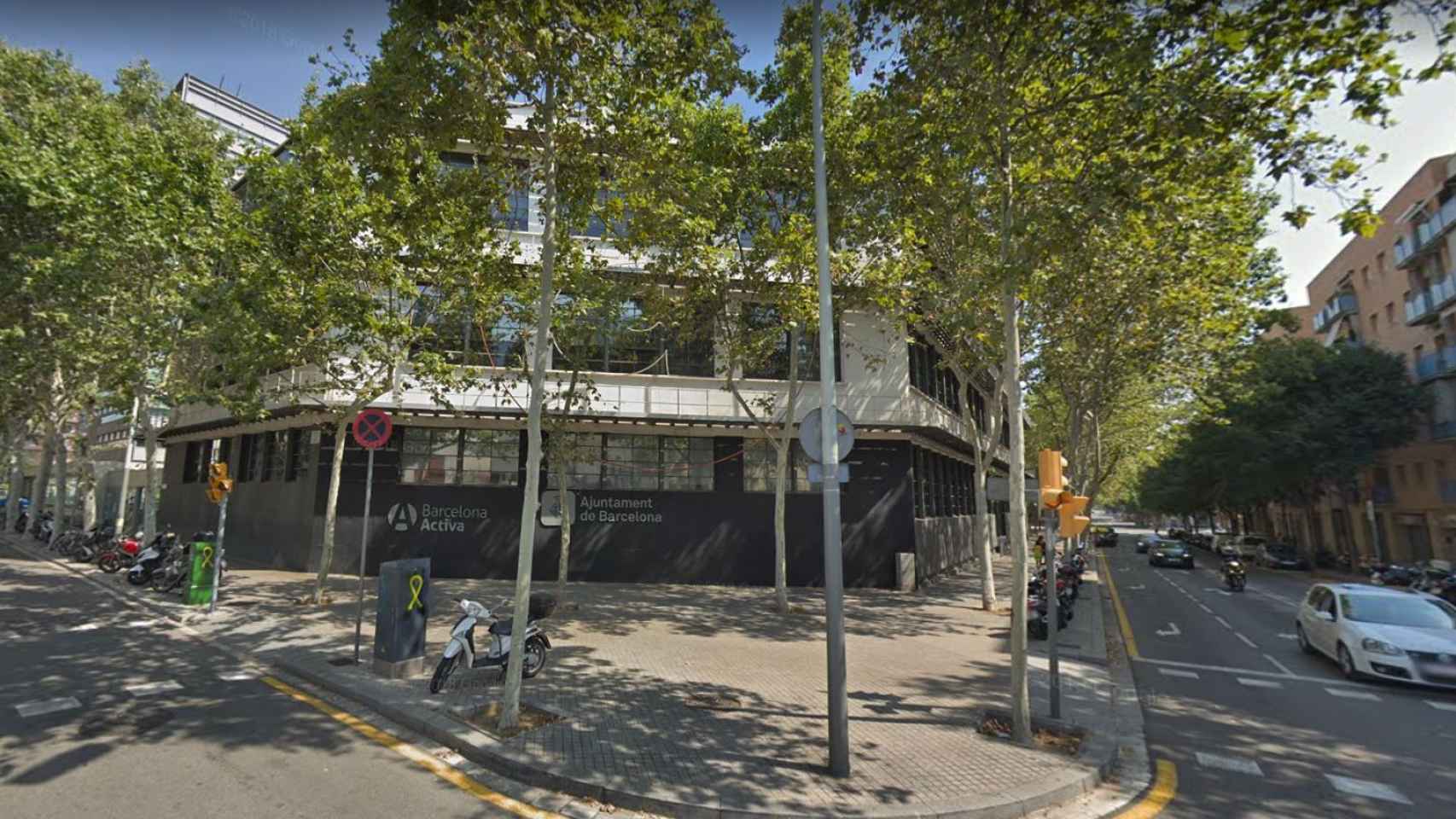 Oficinas de Buy Yourself en Barcelona / MA