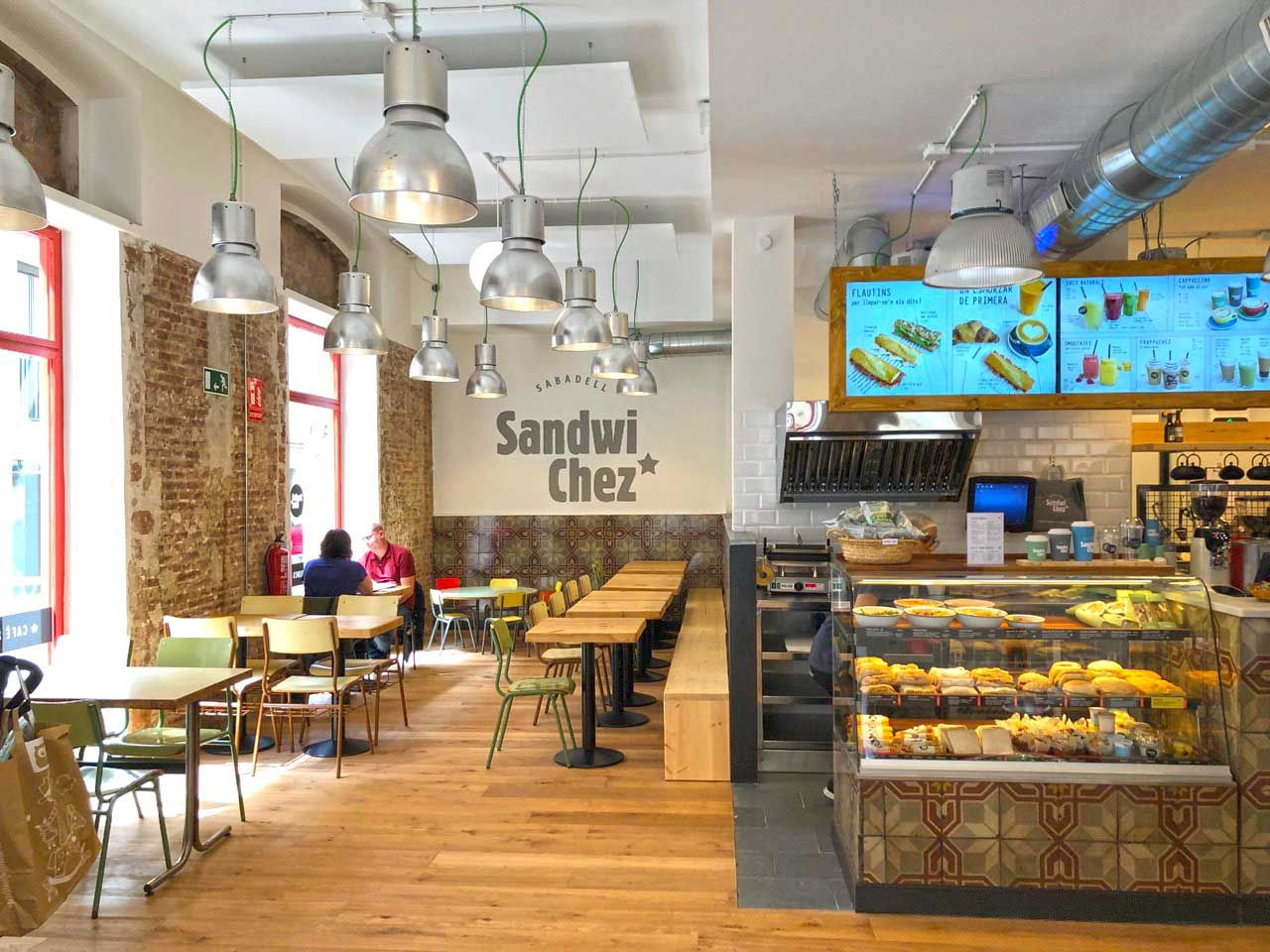 Interior de un restaurante Sandwichez de Barcelona