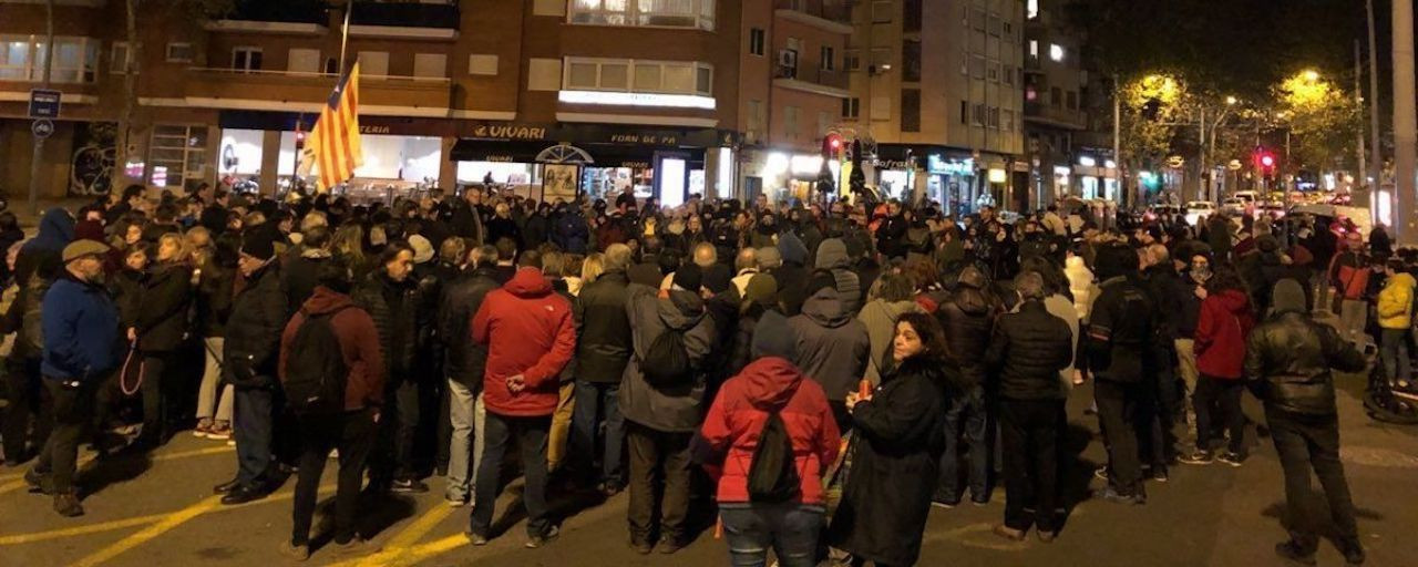 Manifestantes, en uno de los cortes de la Meridiana / RRSS