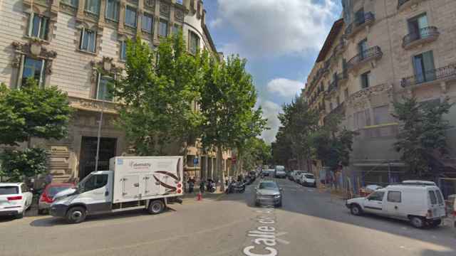 La confluencia de Ausiàs March con Girona, donde hubo el accidente de moto / GOOGLE MAPS