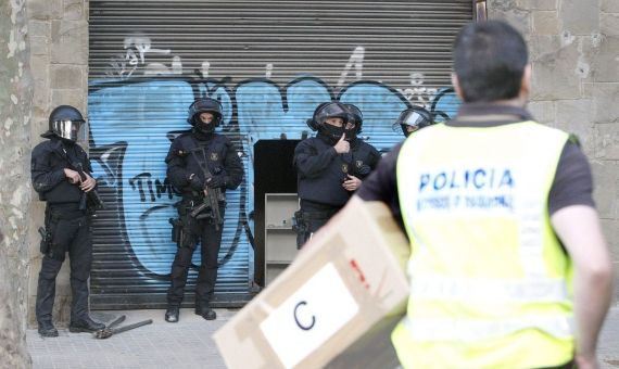 Operativo policial contra los Latin Kings en Barcelona, el 10 de junio de 2015 / EFE