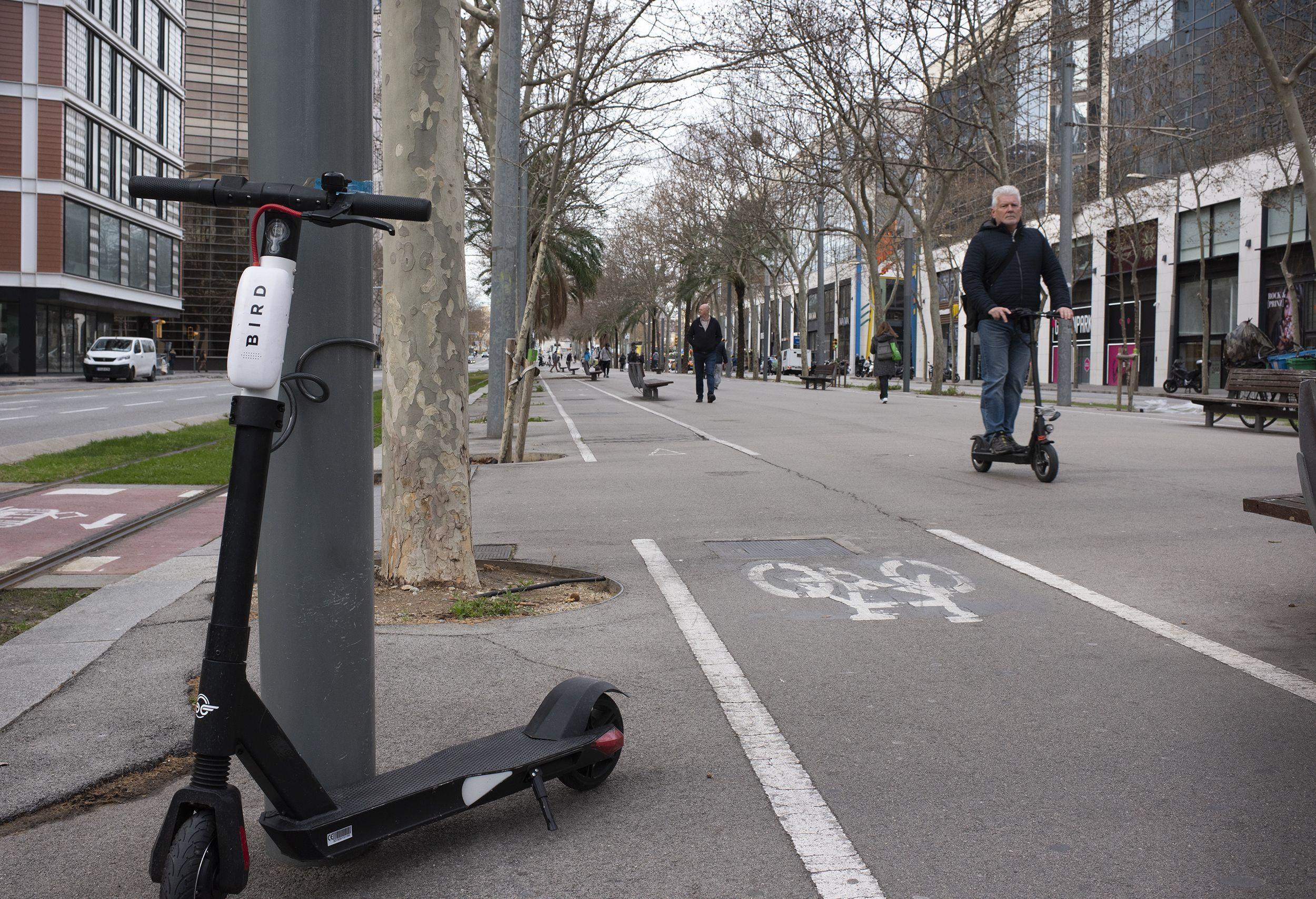 Los patinetes eléctricos triunfan en la nueva Barcelona