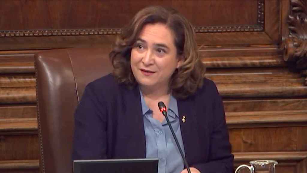 Ada Colau, en un pleno / AYUNTAMIENTO DE BARCELONA