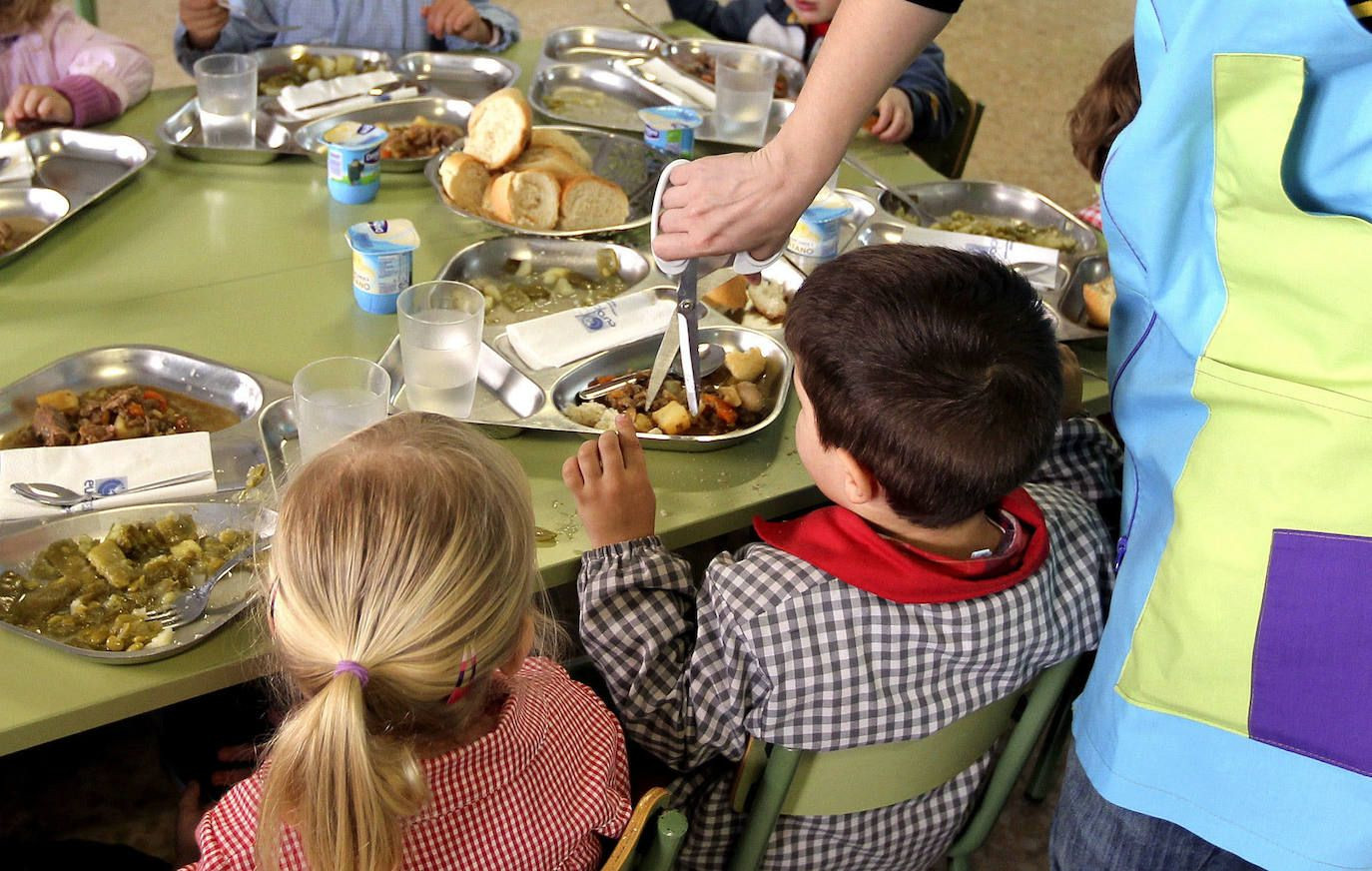 Niños en el comedor de una escuela / EFE