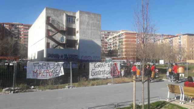 Protesta en el barrio del Poblenou en contra de la residencia / @HFortalesa