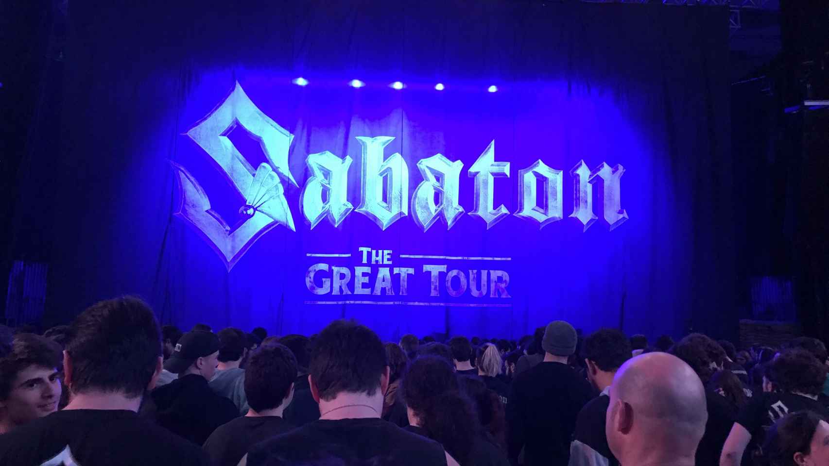 El telón, justo antes de bajar, en el concierto de Sabaton en el Sant Jordi Club de este 4 de Febrero / DF