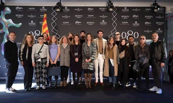 Àngels Chacón, Muntsa Vilalta, y los diseñadores de esta edición del 080 Barcelona Fashion / GENERALITAT