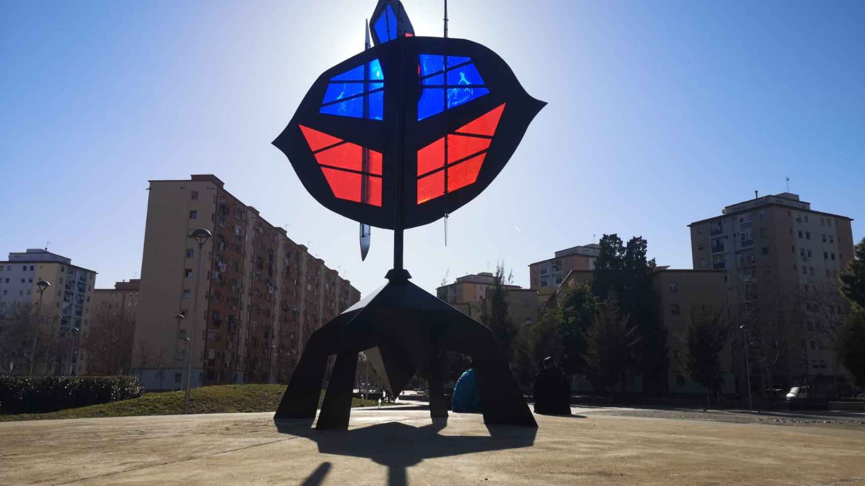 Escultura en la plaza Roja de Sant Roc / G.A