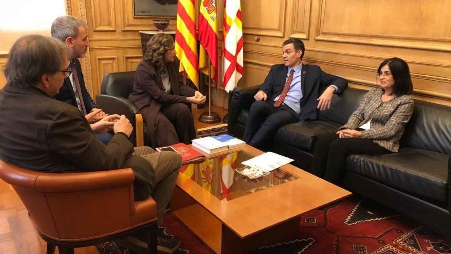 La alcaldesa de Barcelona, Ada Colau y el presidente del Gobierno, Pedro Sánchez / EP