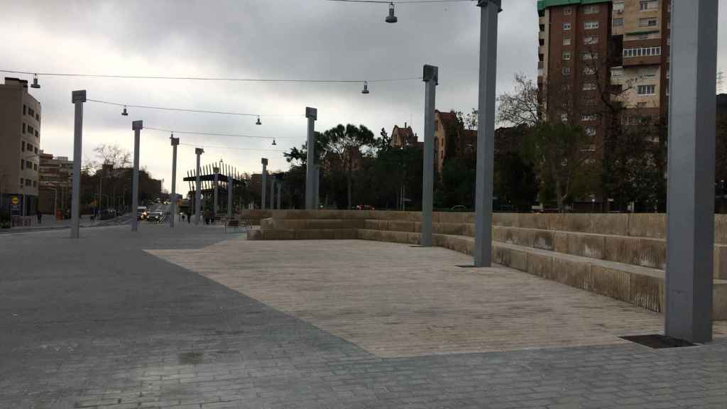 Paseo sobre la cobertura de la Ronda de Dalt / RP