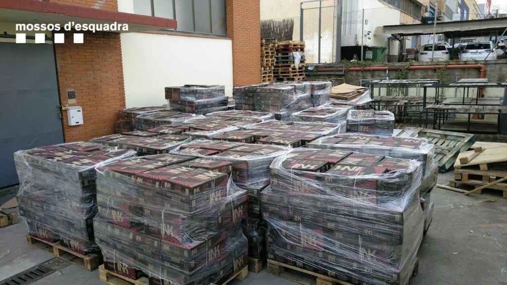 Palés con cocaína incautados en una nave de Sant Boi de Llobregat / MOSSOS D'ESQUADRA