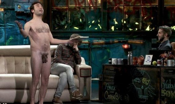 Danny Boy Rivera, completamente desnudo en 'La Resistencia' / MOVISTAR PLUS