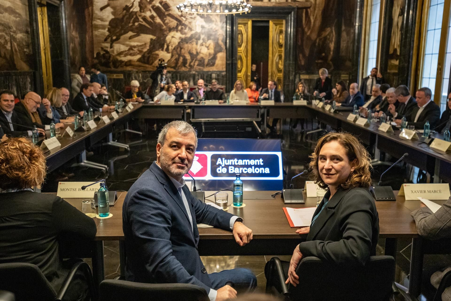 Jaume Collboni y Ada, en una reunión con repesentantes de los sectores económicos de Barcelona