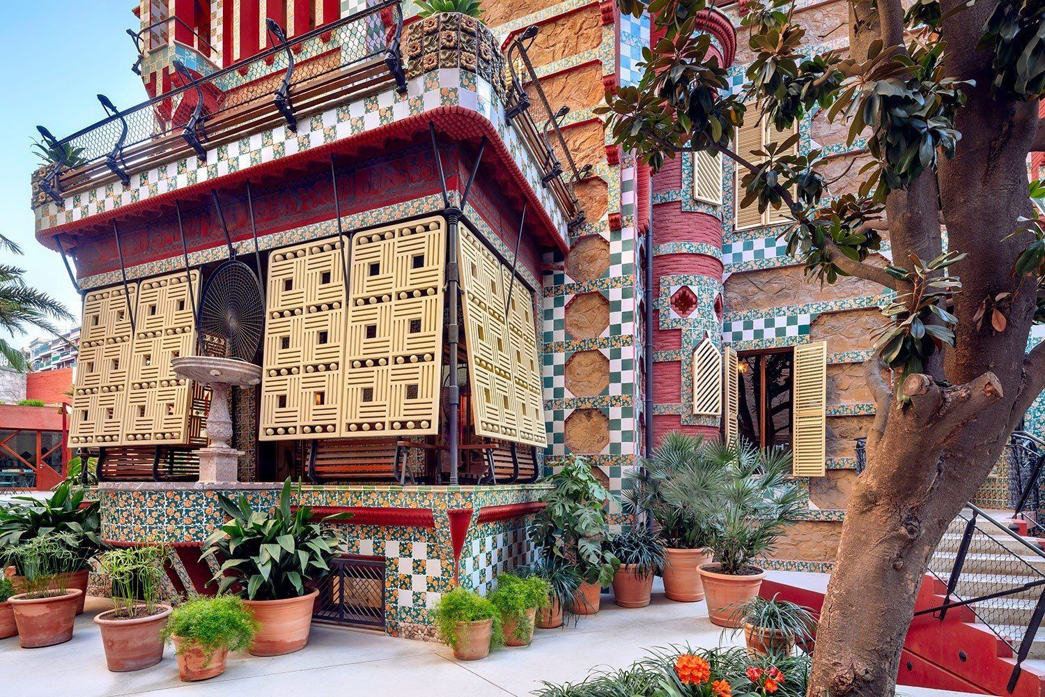 Exterior de Casa Vicens, obra de Antoni Gaudí