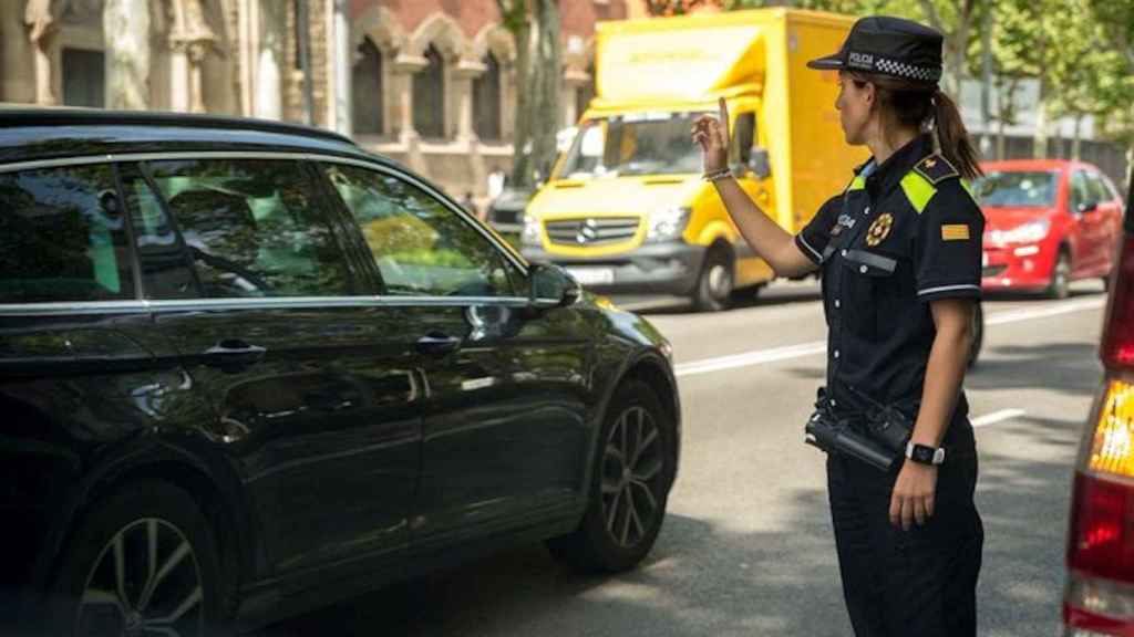 La Guardia Urbana y los Mossos harán controles antidroga en Carnaval / GUARDIA URBANA