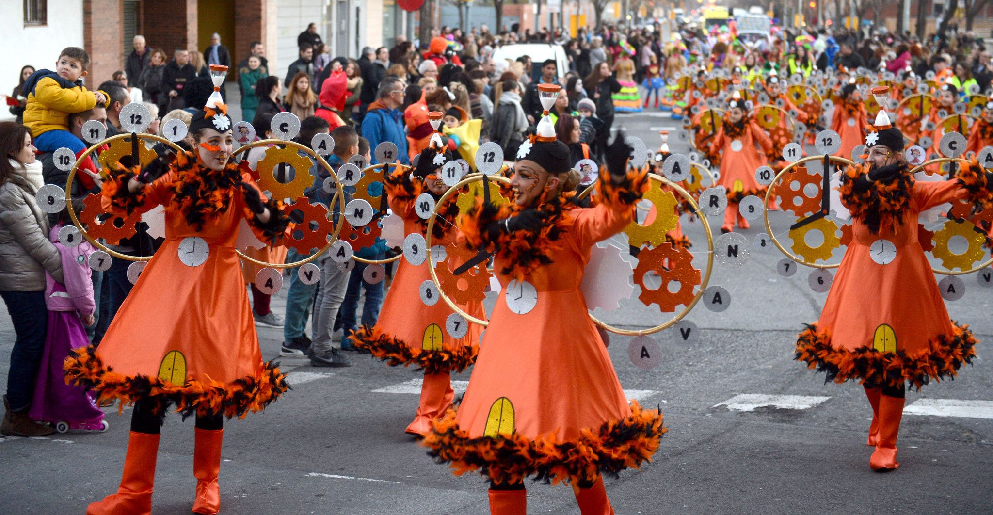 Rúa de Carnaval en Barcelona / TWITTER