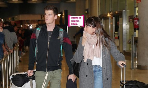 Aitana y Miguel Bernardeau en el aeropuerto de Milán / CUORE