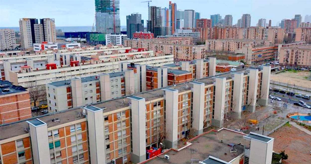 Bloque de viviendas de La Mina, en Sant Adrià del Besos 