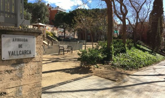 Jardines del Dr. Comas i Llobera, donde se ubicará la ampliación del IES Vallcarca / RP