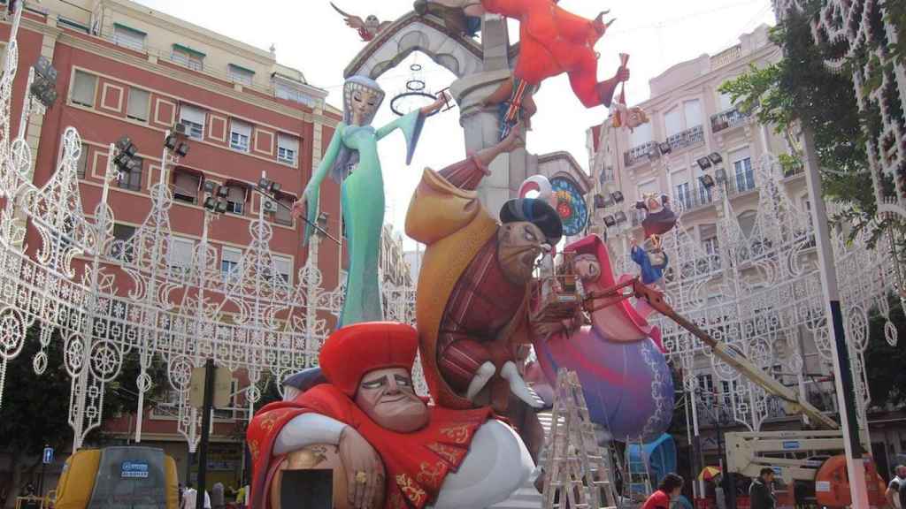 Una de las fallas de Valencia que el Ayuntamiento de Barcelona ha considerado fuegos festivos de los Països Catalans / EUROPA PRESS