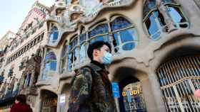 Vista de la Casa Batlló de Barcelona sin colas en su entrada / EFE - ALEJANDRO GARCÍA