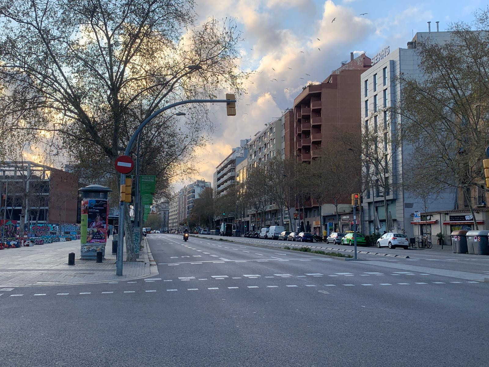 La avenida del Paral·lel vacía