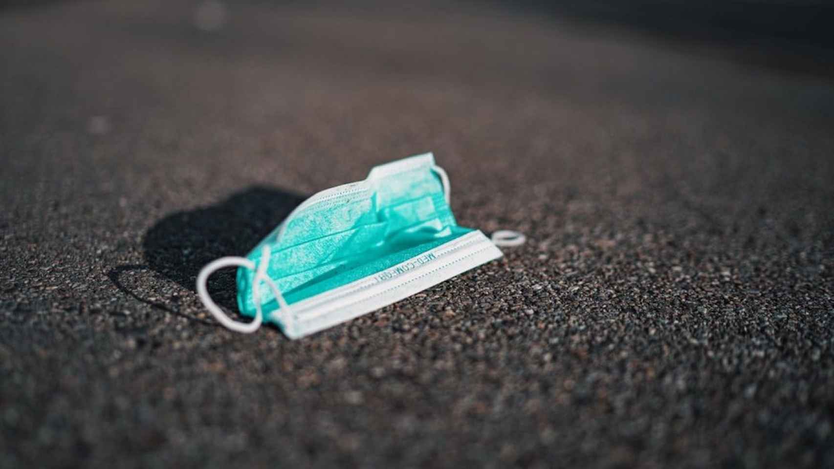 Mascarilla, uno de los materiales sanitarios que exige el gobierno de Badalona que se donen urgentemente / UNSPLASH