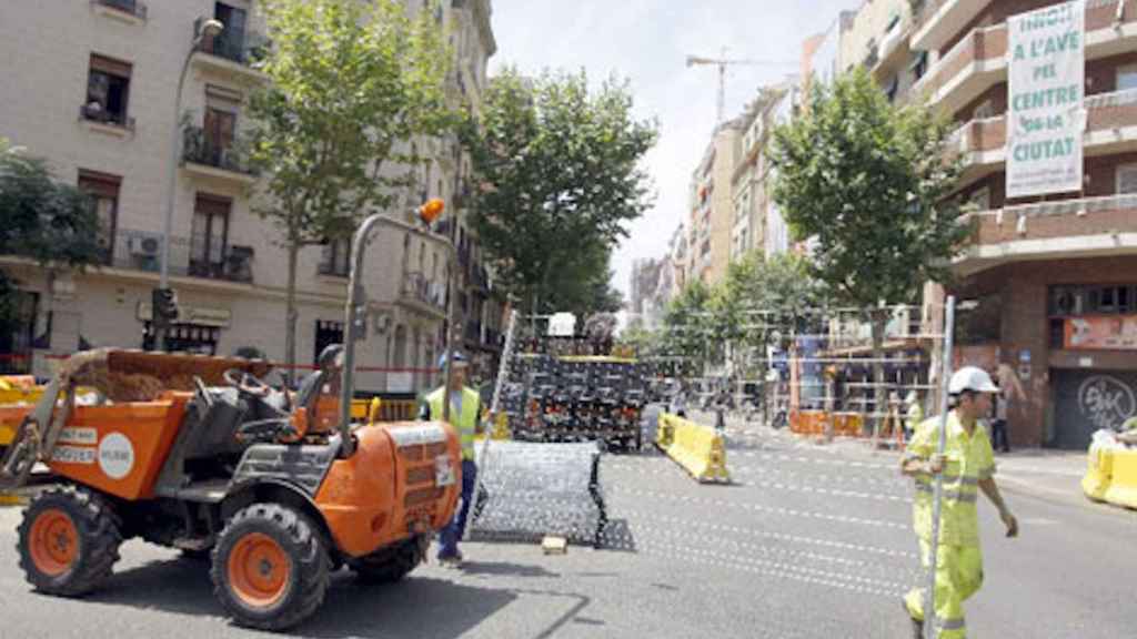 Una imagen de archivo de unas obras en Barcelona / EFE