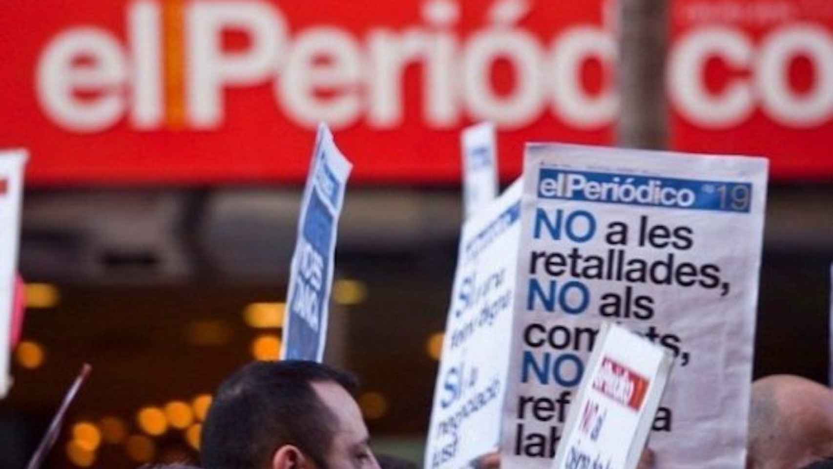 Imagen de archivo de una protesta de los trabajadores de 'El Periódico' y 'Sport'  / EFE