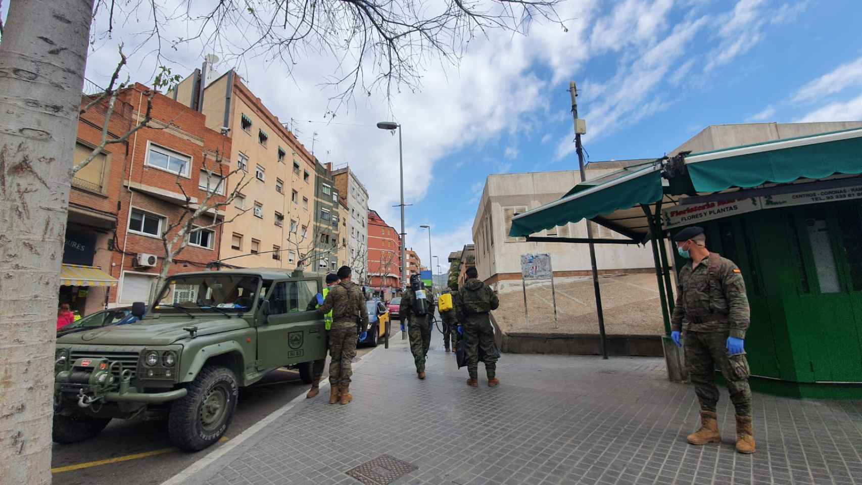 Efectivos del ejército en L'Hospitalet / NÚRIA MARÍN