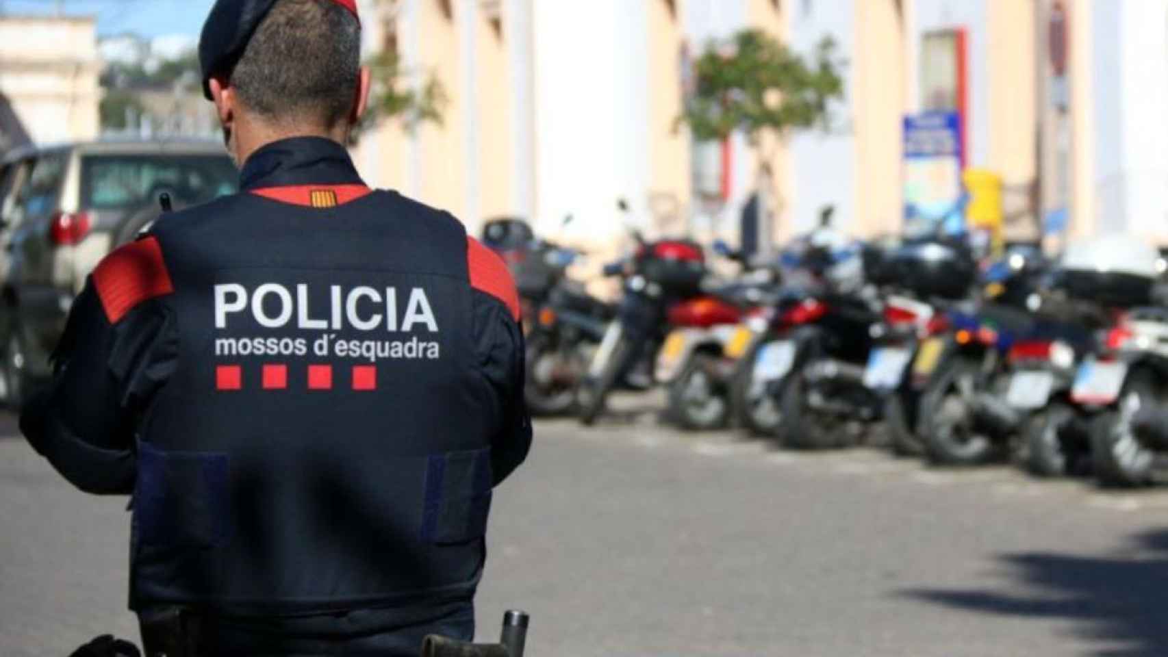 Un agente de los Mossos d'Esquadra, en una imagen de archivo / EFE