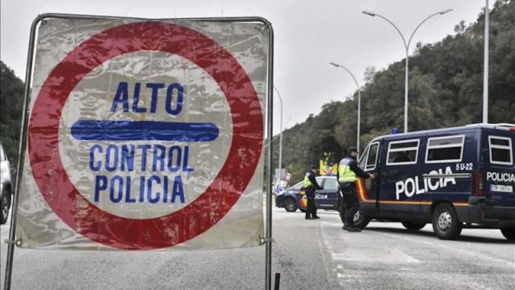 Un control de la Policía Nacional durante el coronavirus / POLICÍA NACIONAL