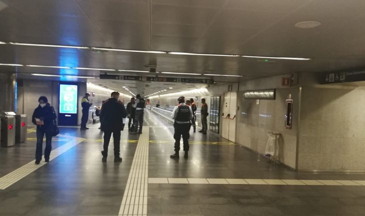 Dispositivo de los Mossos d'Esquadra dentro de una estación de metro / MA