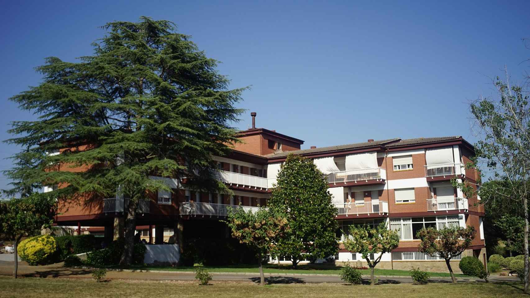 Exterior de la residencia Assís de Sant Quirze del Vallès