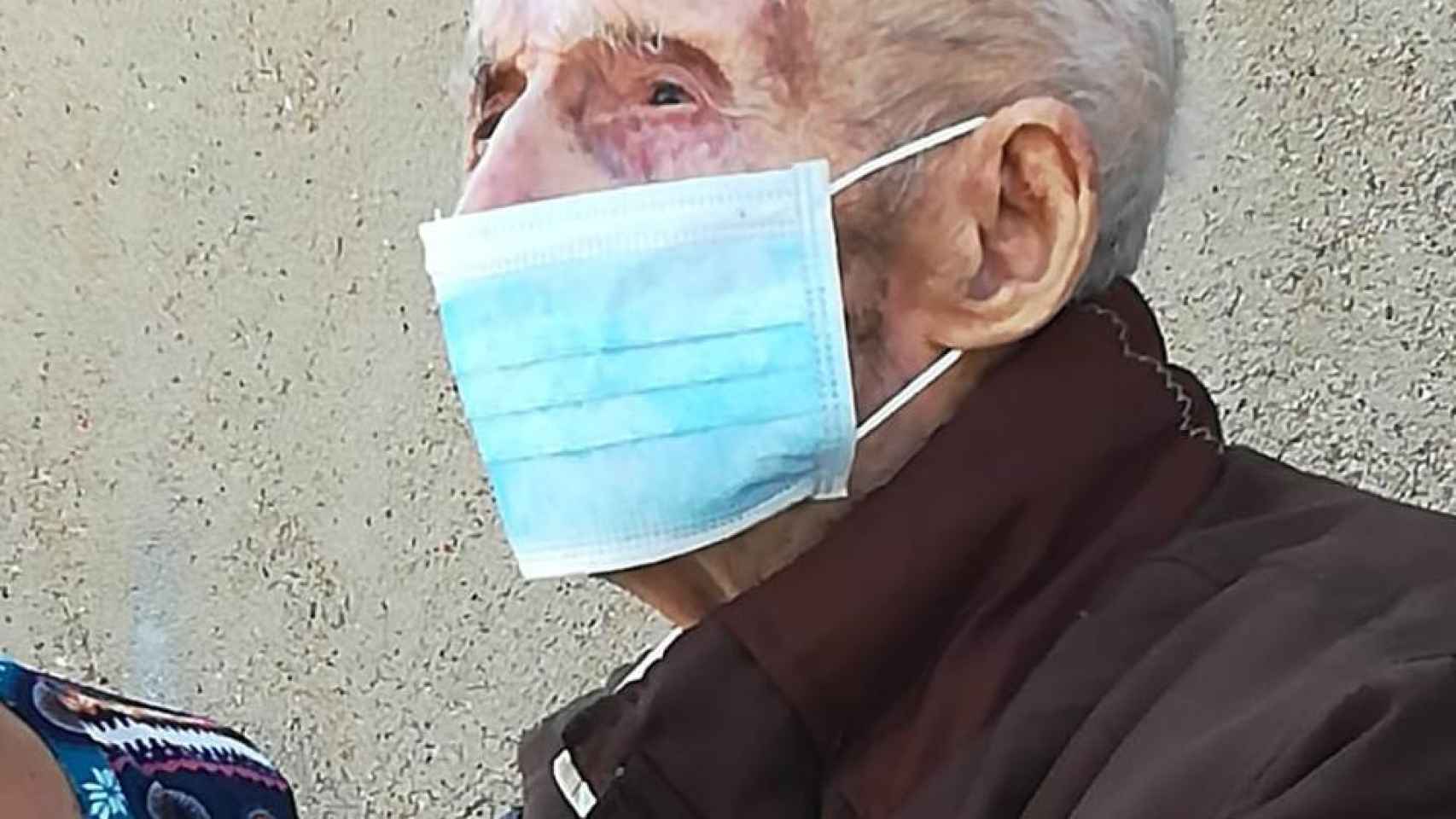 Francisco, de 106 años, en una imagen del martes / GUARDIA URBANA DE BADALONA