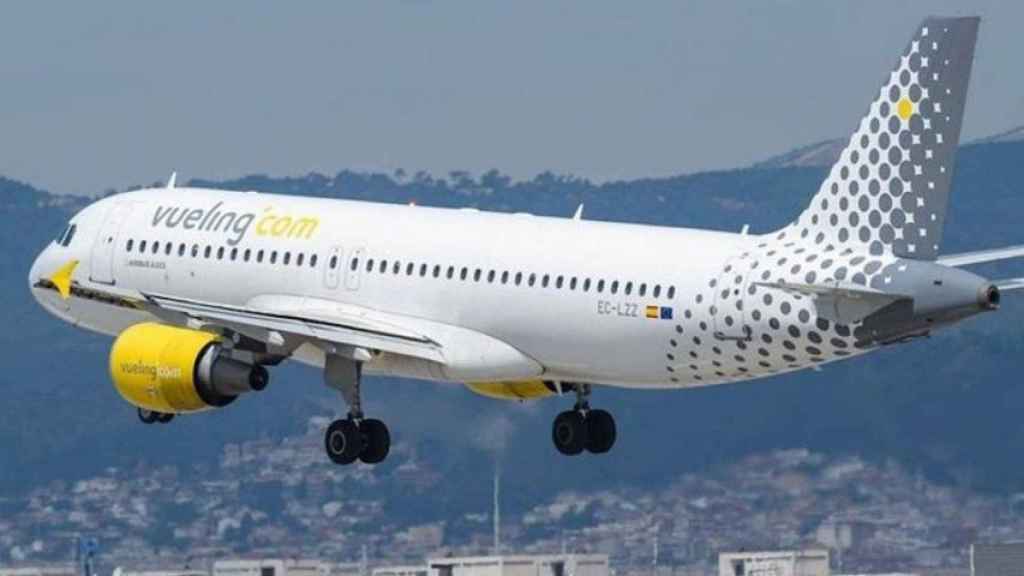 Un avión de Vueling en una imagen de archivo / EFE