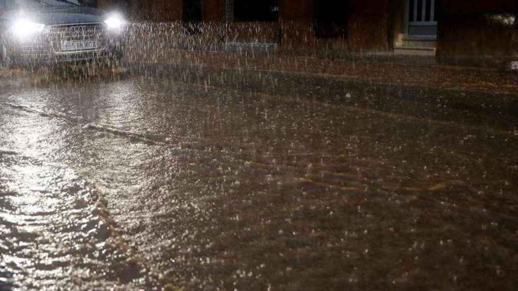 Una imagen de archivo de un día de intensa lluvia / EFE