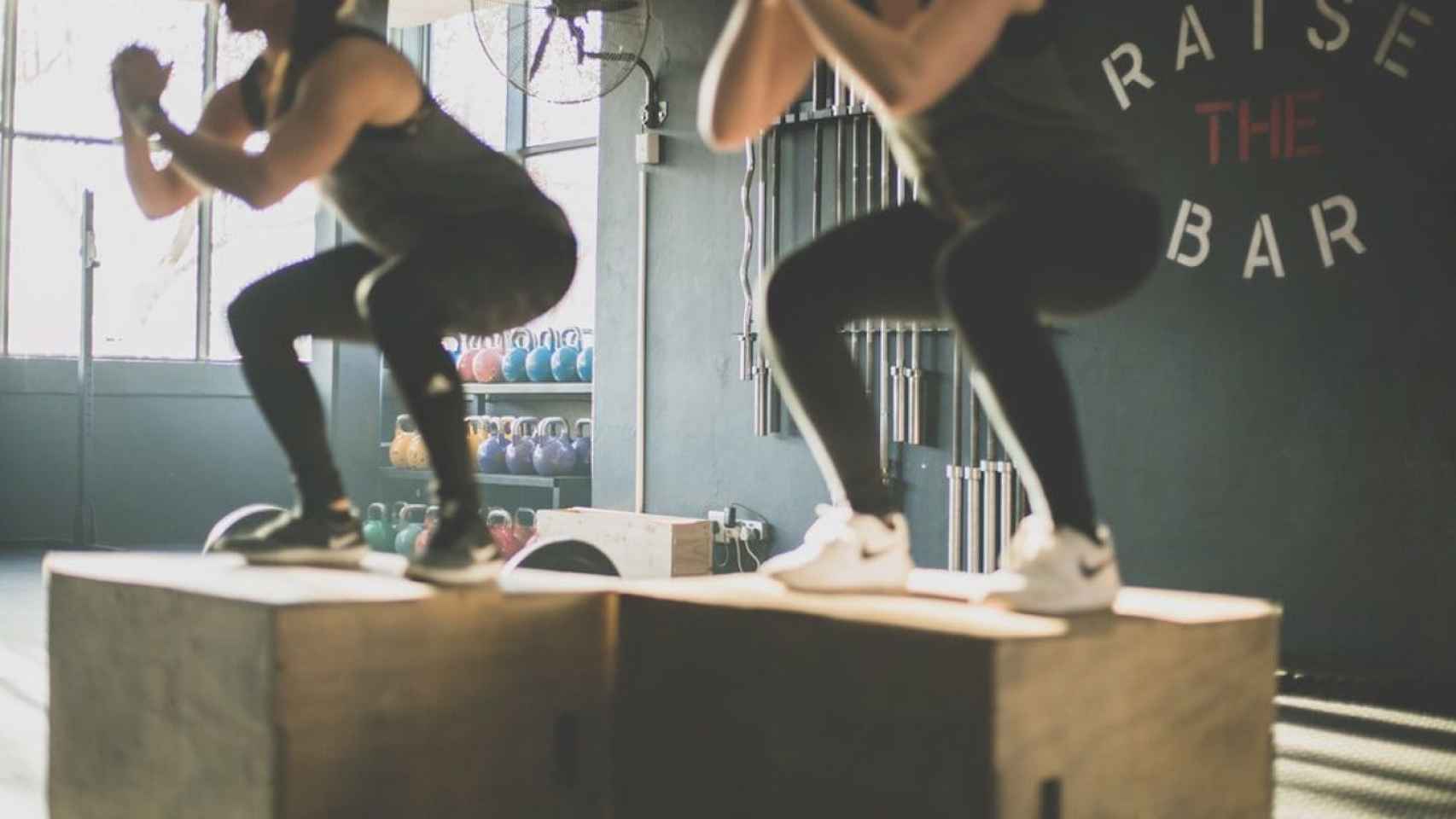 Ejercicio físico en un gimnasio