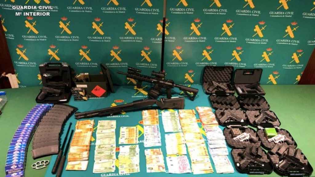 Armas militares incautadas por la Guardia Civil / GUARDIA CIVIL